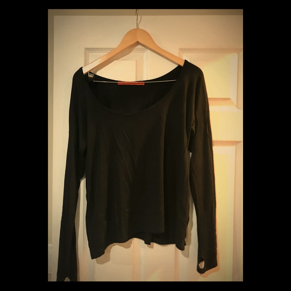 Feel the Piece Scoop Neck Top